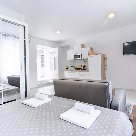 Apartments Florian Lopud Zewnętrze zdjęcie