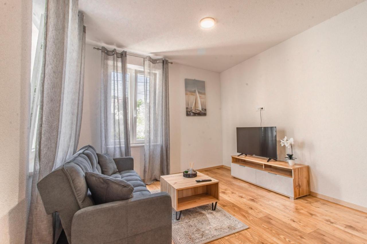 Apartment Florian Lopud